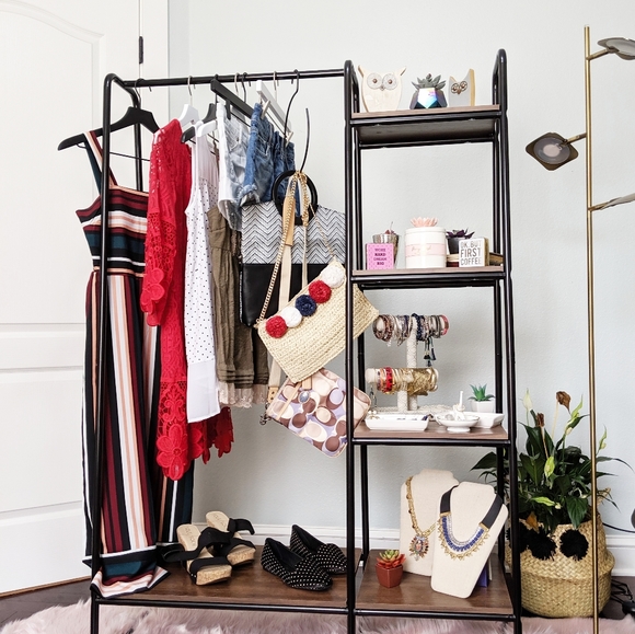 Meet your Posher, Cheyenne - Picture 9 of 12